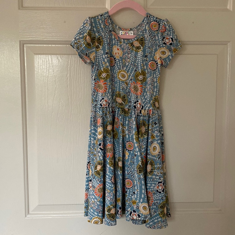 5/6 NWOT DDS Cap Sleeve